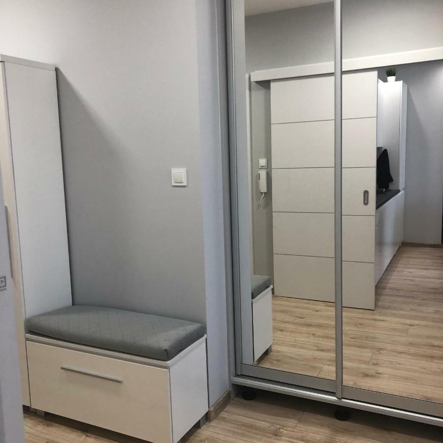Klimatyzowany Apartament Roma Z Garazem Podziemnym Кельце Экстерьер фото