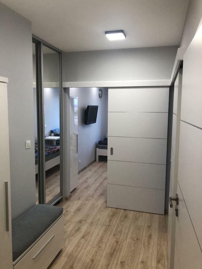 Klimatyzowany Apartament Roma Z Garazem Podziemnym Кельце Экстерьер фото